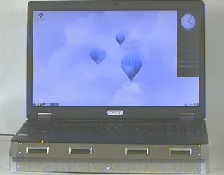 Laptop z dwoma procesorami Intel oraz ARM 