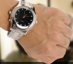 Szpiegowski zegarek od Thanko