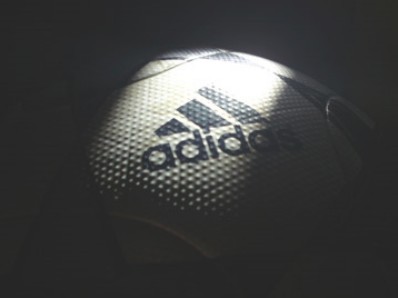 Adidas informuje o ataku hakera na swoj witryn
