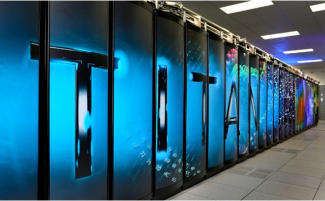 Superkomputer Titan o 300 tysicach rdzeni