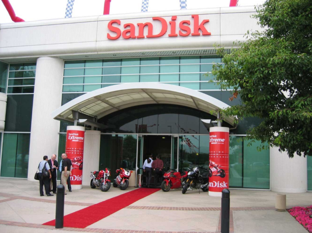 Sandisk przechodzi do 15 nanometrowych pamici NAND Flash