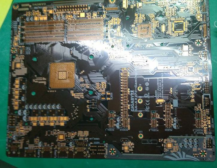 Gigabyte szykuje si na chipset AMD X370