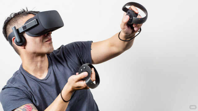 Oculus VR obnia cen hemu VR