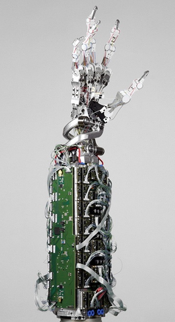 Sztuczna rka o sporej wytrzymaoci