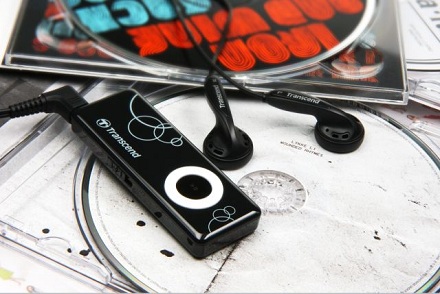 Stylowy odtwarzacz muzyczny Transcend MP300 dla aktywnych