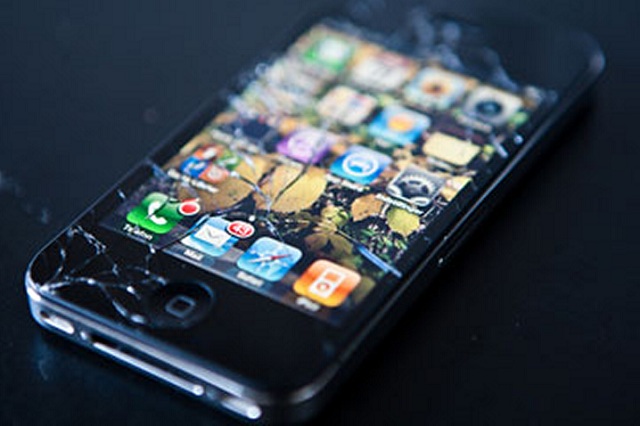 iPhone posiada luk typu SMS-spoofing