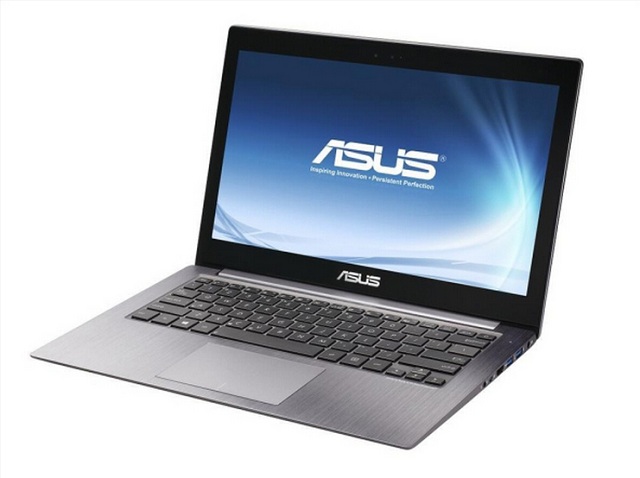 ASUS VivoBook U38DT 13.3 laptop w cenie 800 euro