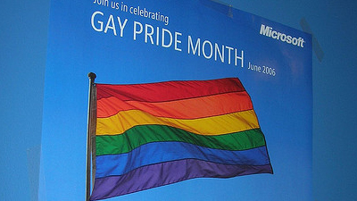 Microsoft popar maestwa homoseksualne