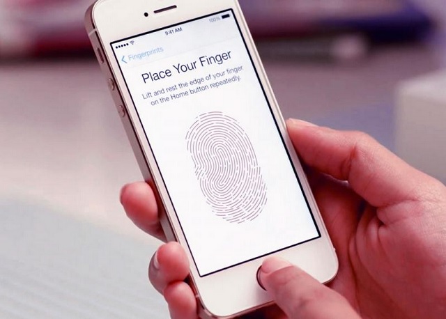 Hakerzy przedstawili obejcie zabezpiecze w iPhone 5S