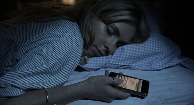Japoskie nastolatki s zachcane do nie uywania smartfonu w nocy