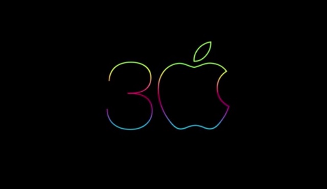 Apple wituje 30 urodziny Mac