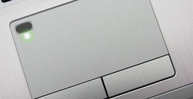Synaptics SecurePad touchpad z czytnikiem linii papilarnych