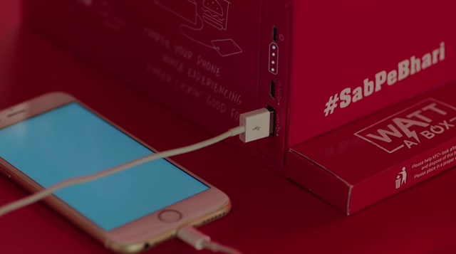 Oryginalne menu KFC oferuje power bank do posiku