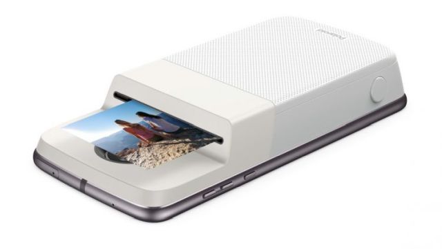 Motorola polczya Polaroida ze smartfonem