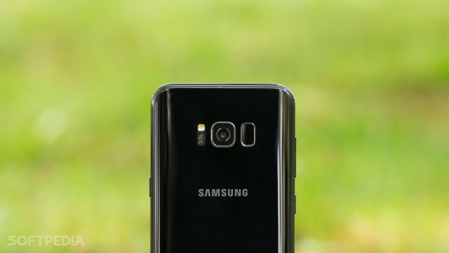 Samsung ma problem z wbudowanym w ekran czytnikiem linii papilarnych