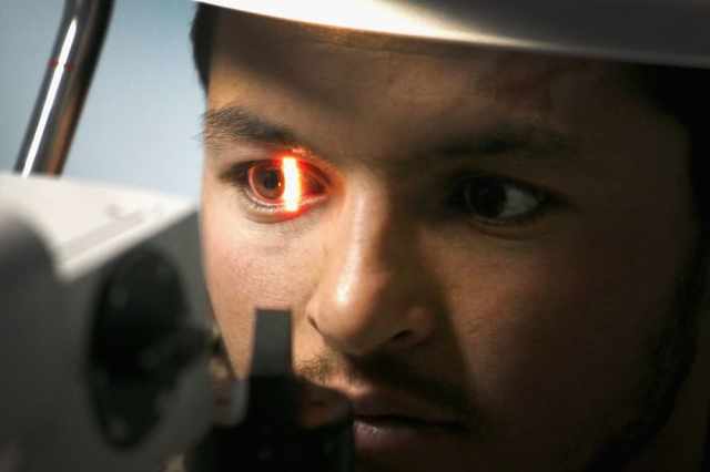 Sztuczna inteligencja oceni zdrowie za pomoc skanowania oka