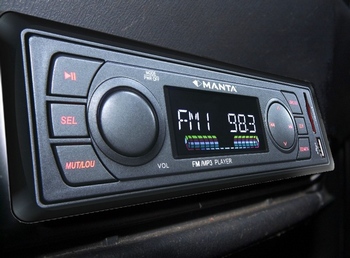 Manta RS 2500 Car Radio Player - prosty aczkolwiek nowoczesny